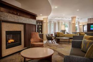 Posezení v ubytování Courtyard by Marriott Middletown Goshen