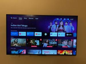 Televisyen dan/atau pusat hiburan di O2 Abode