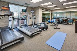 Spordikeskus ja/või sportimisvõimalused majutusasutuses Courtyard by Marriott Providence Warwick
