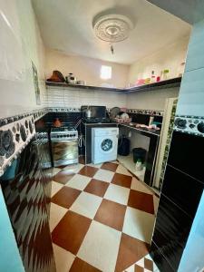 Η κουζίνα ή μικρή κουζίνα στο fulki house +15 φωτογραφίες