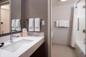Vannituba majutusasutuses Courtyard by Marriott Phoenix Mesa