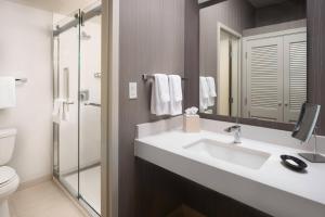Vannituba majutusasutuses Courtyard by Marriott Phoenix Mesa