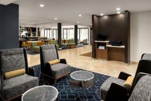 Posezení v ubytování Courtyard by Marriott Portland Beaverton
