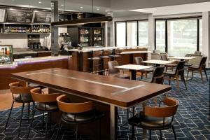 Restaurace v ubytování Courtyard by Marriott Portland Beaverton