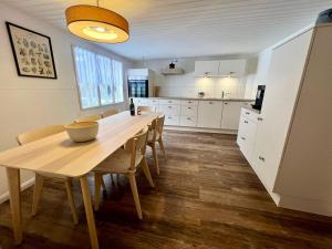 Kuchyň nebo kuchyňský kout v ubytování Chalet im Wallis