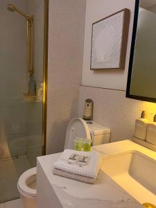 Phòng tắm tại Apartment in South Melbourne +20 ảnh