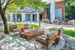 Posezení v ubytování Courtyard by Marriott Reno