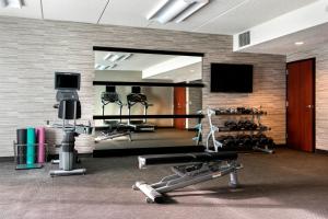 Palestra o centro fitness di Courtyard by Marriott Poughkeepsie