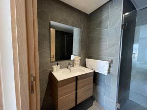 Un baño de Charmant studio avec vue sur mer