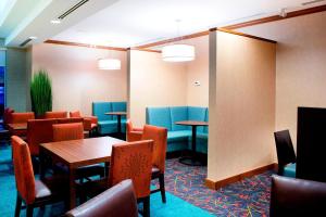 Posezení v ubytování Residence Inn by Marriott Toronto Vaughan