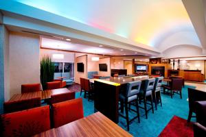 TV a/nebo společenská místnost v ubytování Residence Inn by Marriott Toronto Vaughan