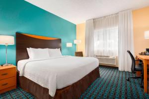 Gallery image of Fairfield Inn Racine in Racine +11 photos