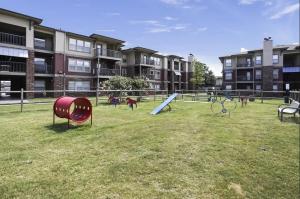 JenksLanding at The Reserve at Elm - 2 Bedrooms in Jenks的相册照片