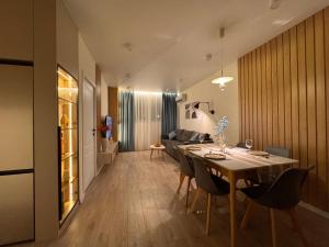 Φωτογραφία από το άλμπουμ του Saryan Vibes Boutique Stay with Netflix and Self Check-in σε Yerevan +78 φωτογραφίες
