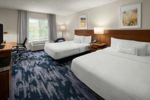 Postel nebo postele na pokoji v ubytování Fairfield Inn & Suites Portland South/Lake Oswego