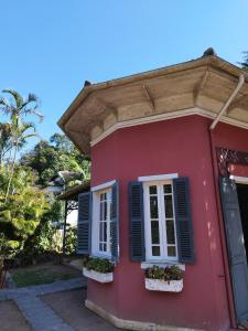 Το κτήριο όπου στεγάζεται  το δωμάτιο σε οικογενειακή κατοικία