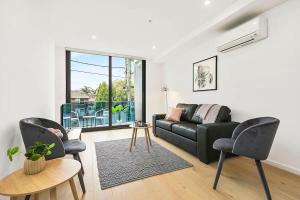 صورة لـ The Even Apartment in Carnegie with parking في Carnegie