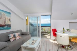 Posedenie v ubytovaní Apartments by the sea Njivice, Krk - 5295
