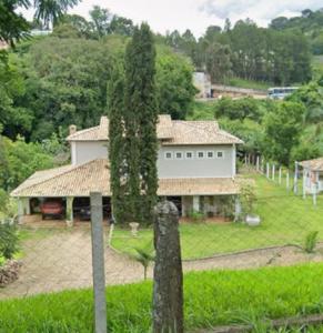 En have udenfor Vila Esperanza + 14 billeder