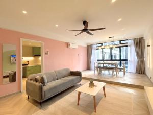 Posezení v ubytování 3R12Pax Fahrenheit88 C10-14 Opposite Pavilion KL Bukit Bintang Kaite Homestay