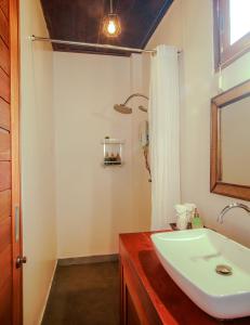 Koupelna v ubytování Amaya Boutique Resort