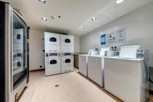 Fotografie z fotogalerie ubytování Greystone Lodge 408 Luxury v destinaci Whistler