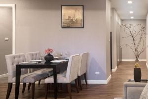 Metropolis Suites Bangkok, Tapestry Collection by Hilton的休息区