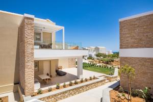 Balkón nebo terasa v ubytování Thalassa Suites