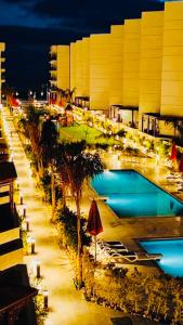 The swimming pool at or close to Tourist Resort Luxury Hotel Apartments in Port Said Még 7 kép