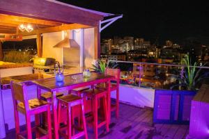 Balkón nebo terasa v ubytování 8bdr Penthouse With Private Rooftop Jacuzzi