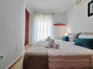 Posteľ alebo postele v izbe v ubytovaní Villa with pool for 10 people in Lo Marab, Ciudad Quesada, Rojales,