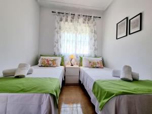 Posteľ alebo postele v izbe v ubytovaní Villa with pool for 10 people in Lo Marab, Ciudad Quesada, Rojales, + 37 fotografií