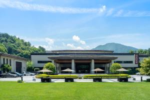 Gallery image of Tonglu Xizi Yunshan Jiuli Hotel in Tonglu