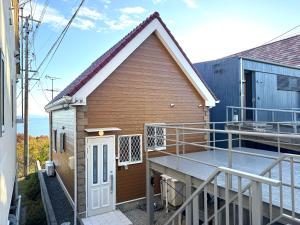 Rõdu või terrass majutusasutuses 牛窓Lodge-海と木の温もりに包まれる癒しの空間 ペット同伴可