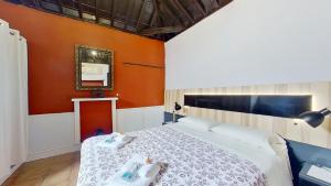 A bed or beds in a room at Tenerife Village Finca Paraiso