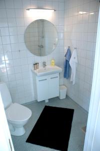 Kylpyhuone majoituspaikassa Ejagården B&B en suite