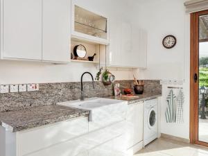 Fotografie z fotogalerie ubytování Luxurious villa with breathtaking seaview v destinaci Akanthou