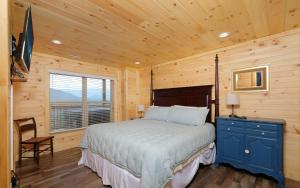 Ένα ή περισσότερα κρεβάτια σε δωμάτιο στο Birdhouse +45 φωτογραφίες