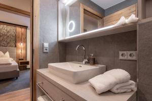 Posteľ alebo postele v izbe v ubytovaní Hotel Post Kappl