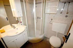 Kúpeľňa v ubytovaní Apartments Jakobi by El-Pi Tours