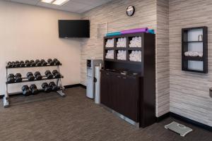 Fitness centrum a/nebo fitness zařízení v ubytování Courtyard by Marriott Elmira Horseheads