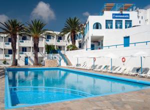Bazén v ubytování Bluu Bahari Hotel nebo v jeho okolí