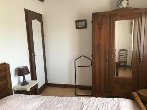 Katil atau katil-katil dalam bilik di Les kiwis