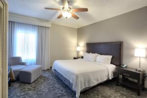 Postel nebo postele na pokoji v ubytování Courtyard by Marriott McAllen