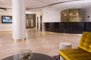 Posezení v ubytování Courtyard Miami Coral Gables