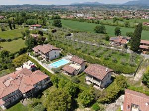 an aerial view of a estate with a swimming pool at Villa Gardoncino in Manerba del Garda