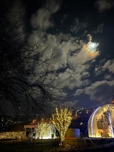 塞拉耶佛的住宿－Cupola glamping dome Sarajevo，相簿中的一張相片