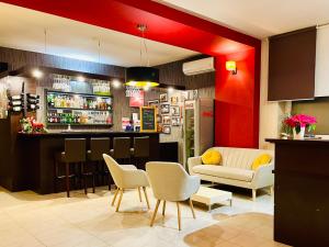 Lounge alebo bar v ubytovaní Hotel Seven 7