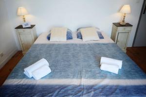 Zdjęcie z galerii obiektu Dina - Pool with sea view Terrace Isolella w mieście Pietrosella +29 zdjęć