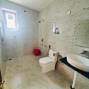 Vannituba majutusasutuses Ekaant Stays - Manali